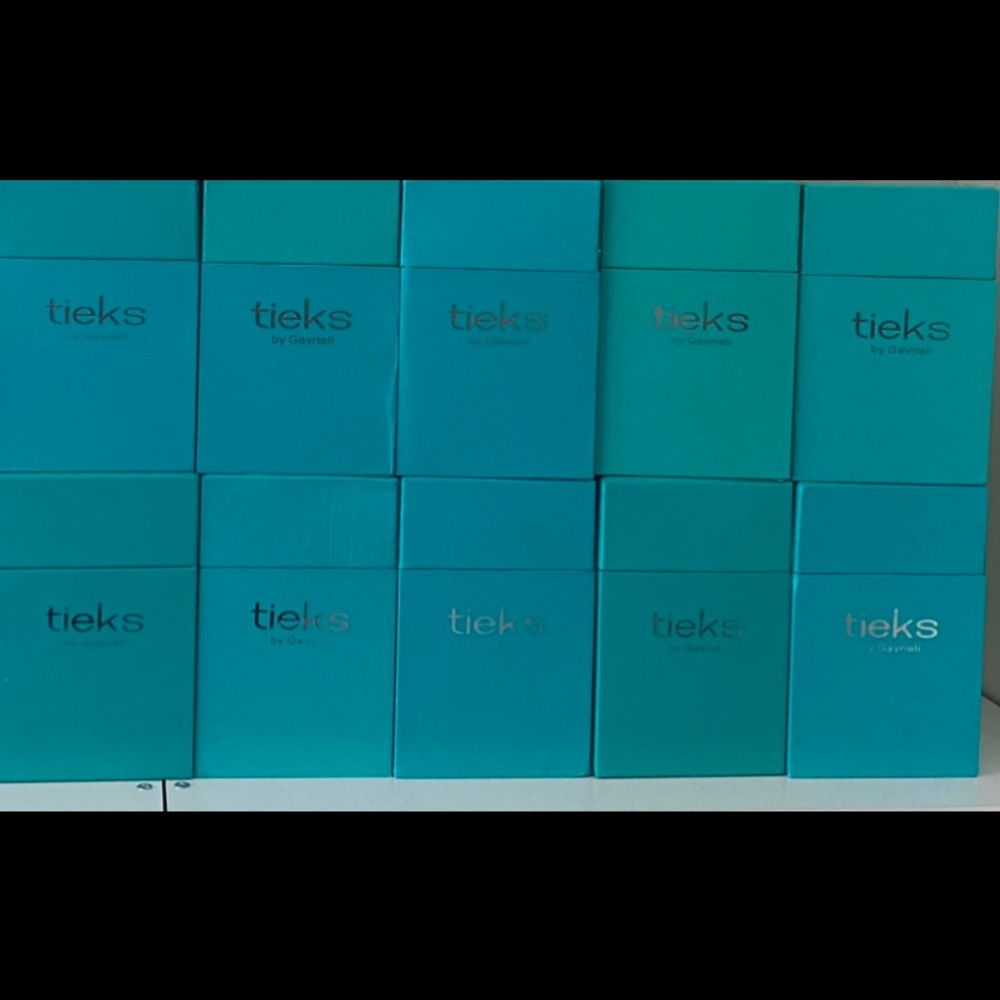 10 Tieks boxes